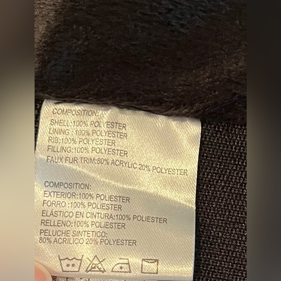 Greenlander Puffer Vest Faux Fur Hood removable Black Womens SZ. Large - Picture 4 of 16